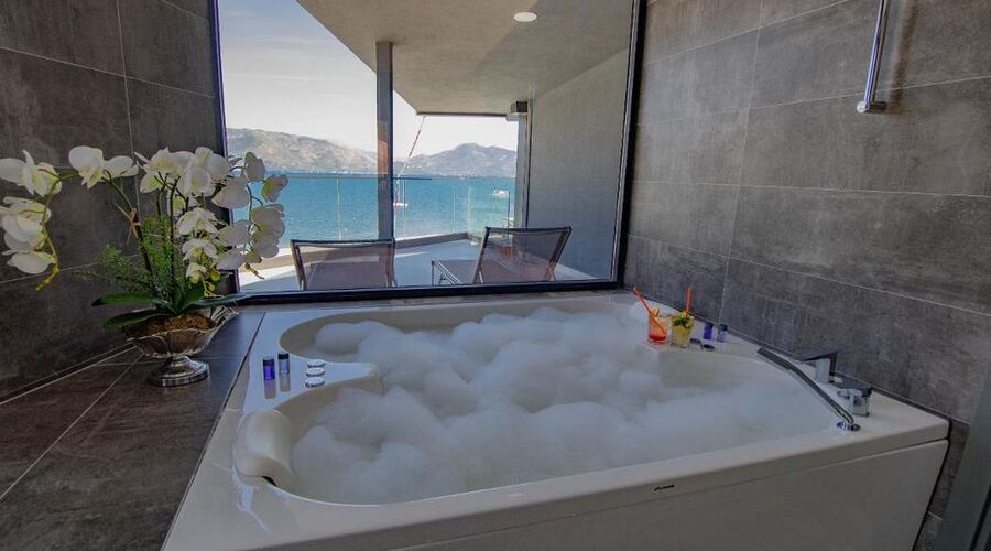 Class Unique Beach Hotel