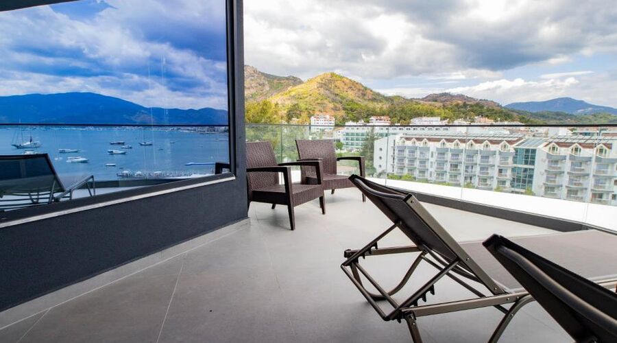 Class Unique Beach Hotel