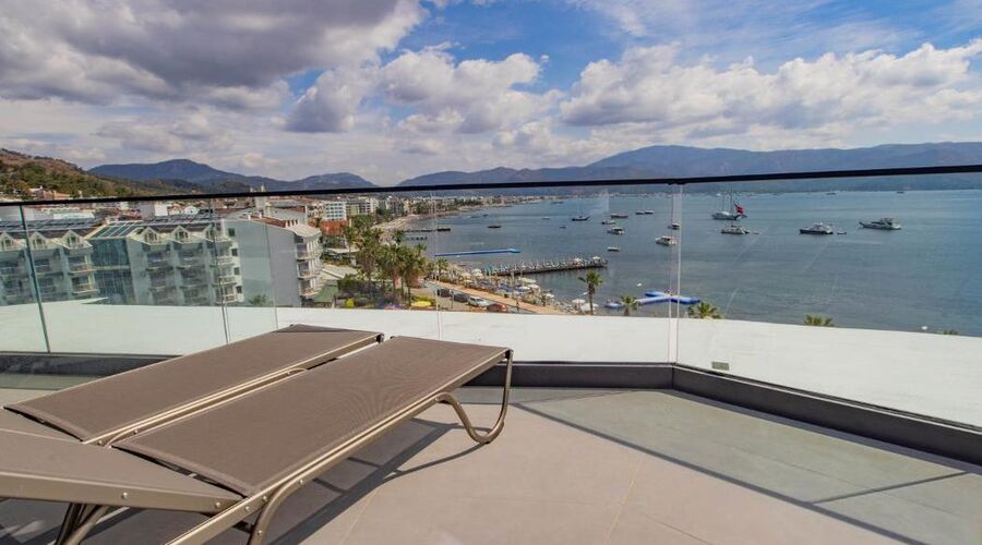 Class Unique Beach Hotel