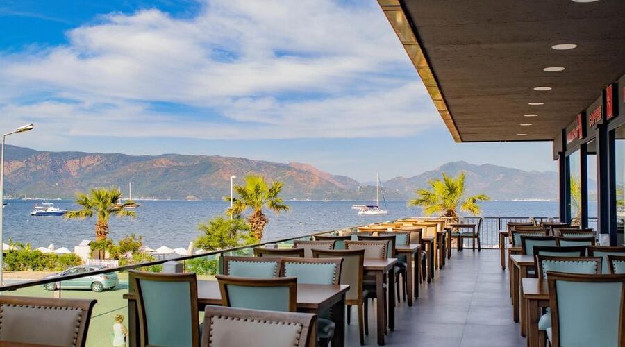 Class Unique Beach Hotel