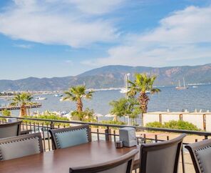 Class Unique Beach Hotel