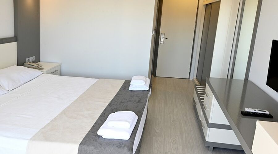 Roxx Royal Hotel  3*