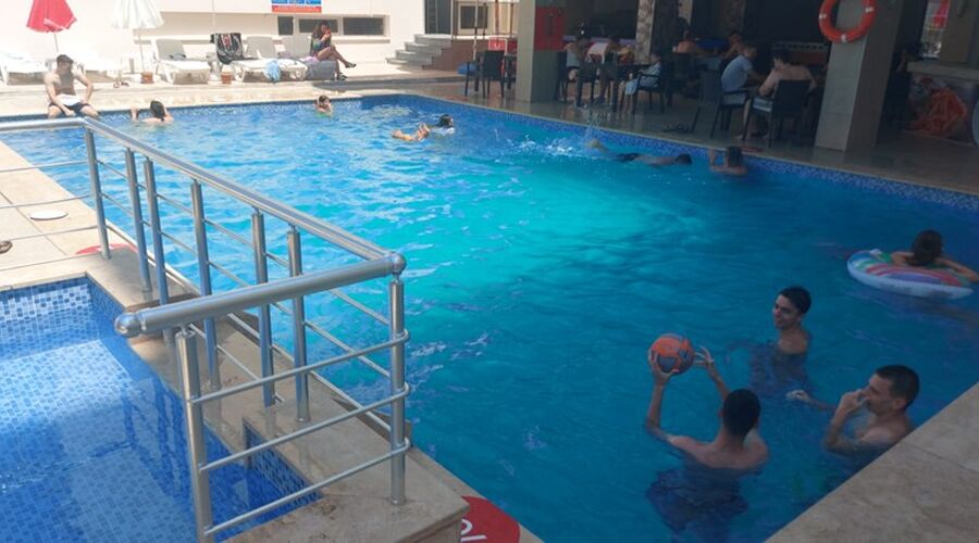 Roxx Royal Hotel  3*