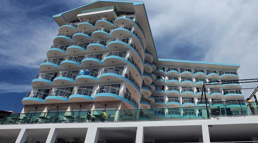 Arora Beach Hotel   4*