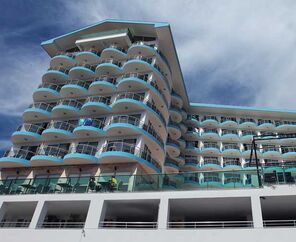 Arora Beach Hotel   4*