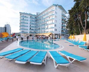 Arora Beach Hotel   4*