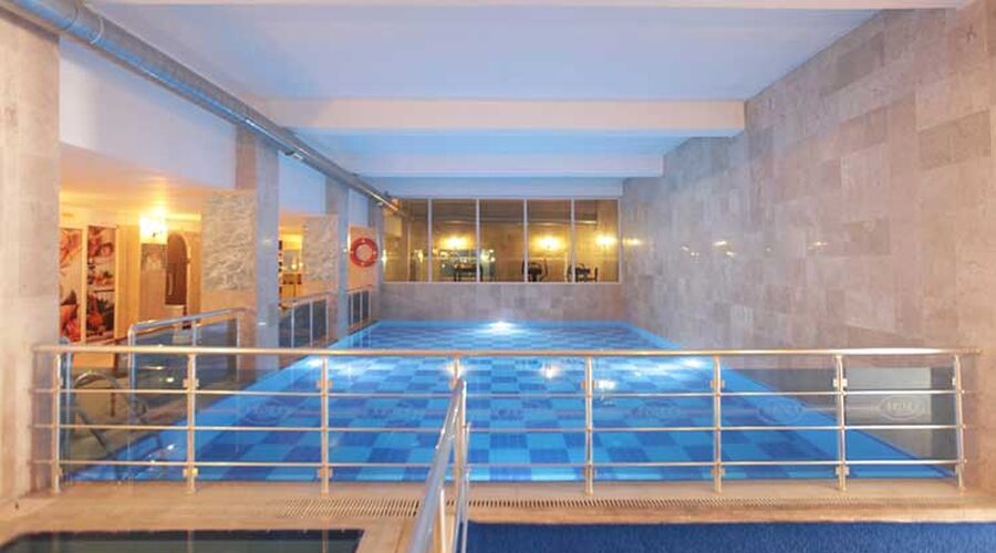 Arora Beach Hotel   4*