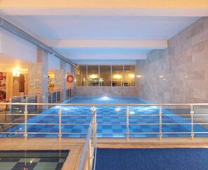 Arora Beach Hotel   4*