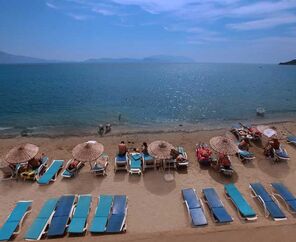 Arora Beach Hotel   4*