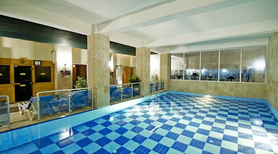 Arora Beach Hotel   4*