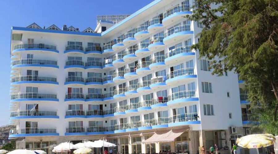 Arora Beach Hotel   4*