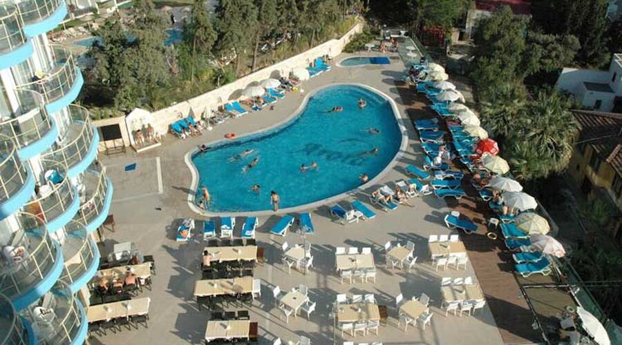Arora Beach Hotel   4*
