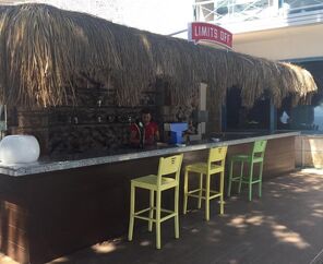 Arora Beach Hotel   4*