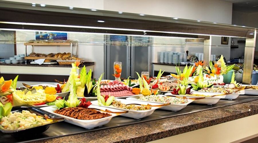 Batıhan Beach Resort  4*