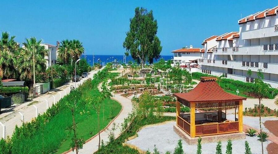 Sentinus Beach Hotel  4*