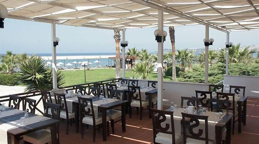 Sentinus Beach Hotel  4*