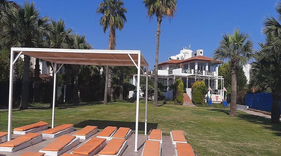 Sentinus Beach Hotel  4*