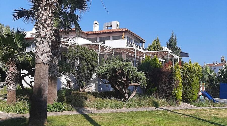 Sentinus Beach Hotel  4*