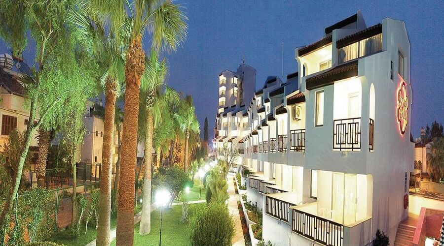 Sentinus Beach Hotel  4*