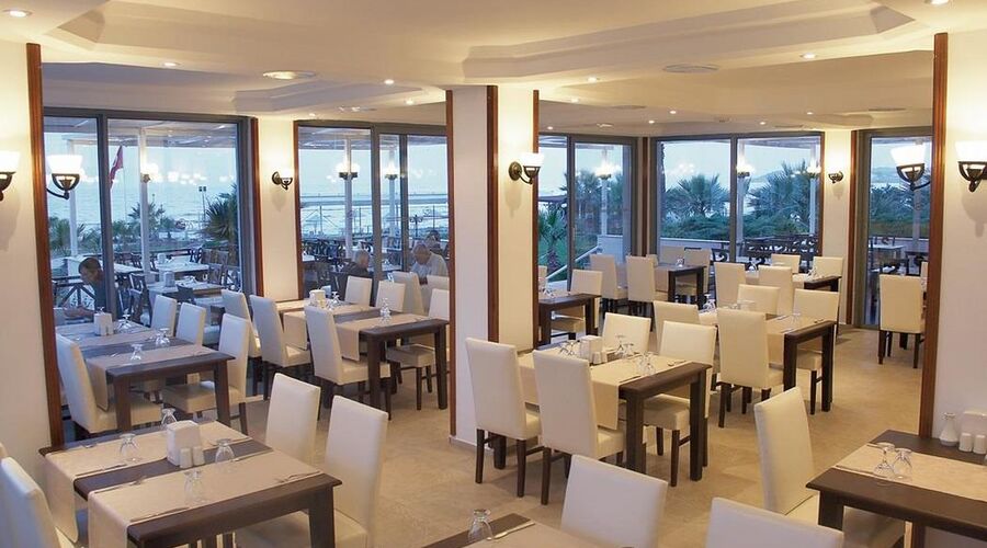 Sentinus Beach Hotel  4*