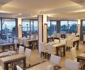 Sentinus Beach Hotel  4*