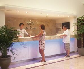 Sentinus Beach Hotel  4*