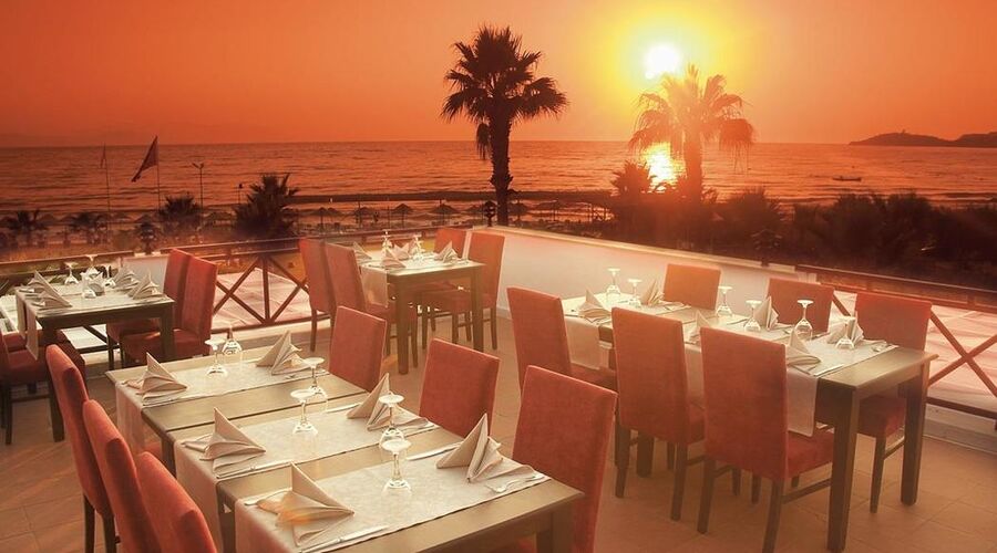 Sentinus Beach Hotel  4*