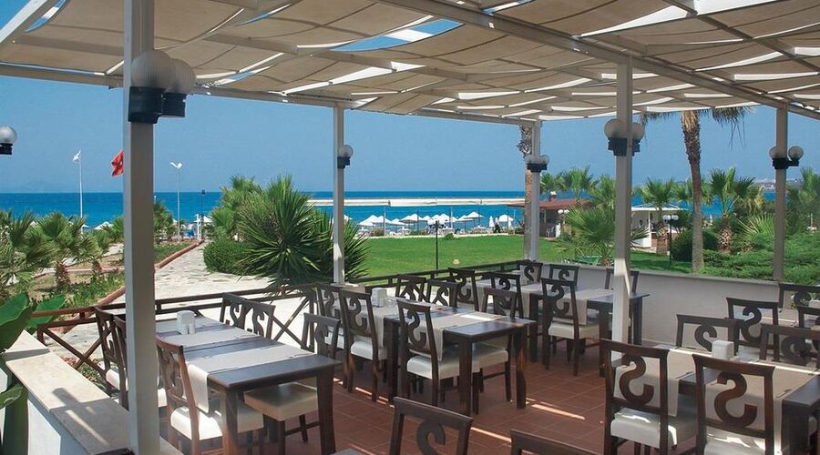 Sentinus Beach Hotel  4*