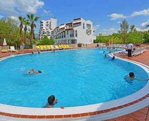 Sentinus Beach Hotel  4*