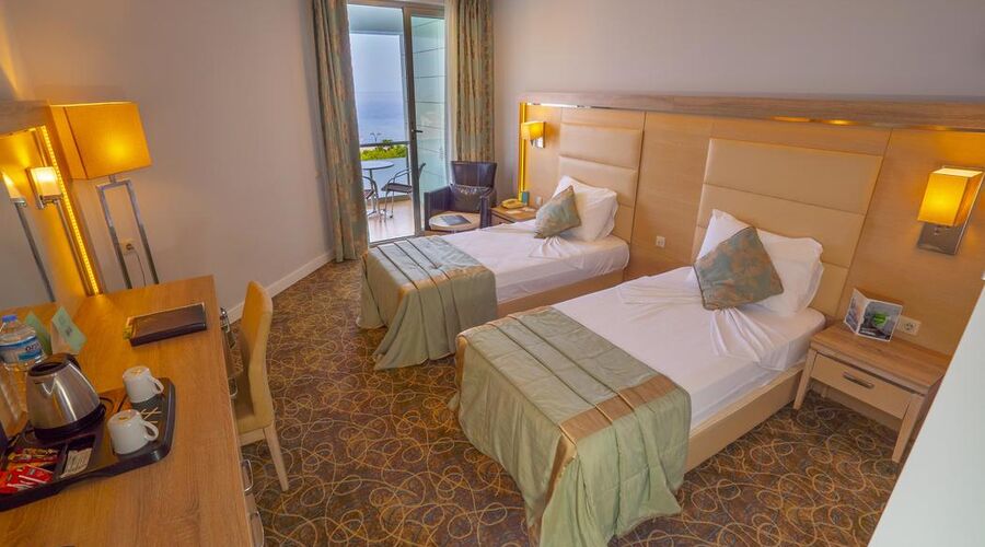 Grand Belish Hotel Beach Resort  5*