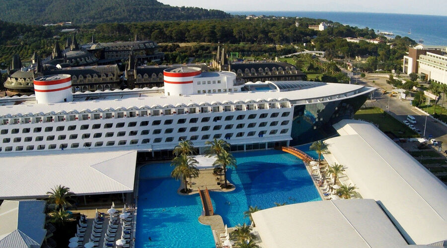 Transatlantik Hotel & Spa  5*