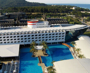 Transatlantik Hotel & Spa  5*
