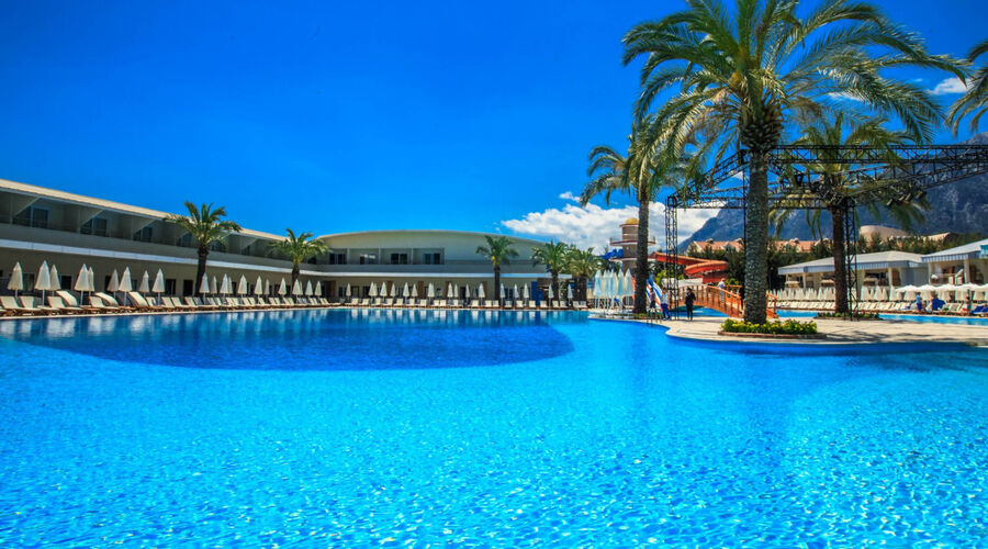 Transatlantik Hotel & Spa  5*