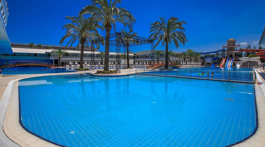 Transatlantik Hotel & Spa  5*