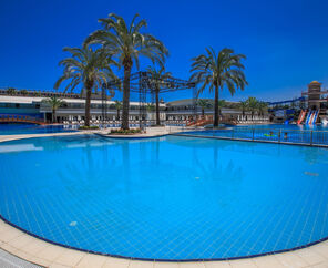 Transatlantik Hotel & Spa  5*