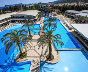 Transatlantik Hotel & Spa  5*