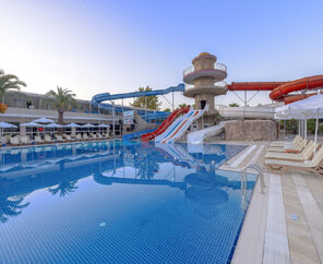 Transatlantik Hotel & Spa  5*