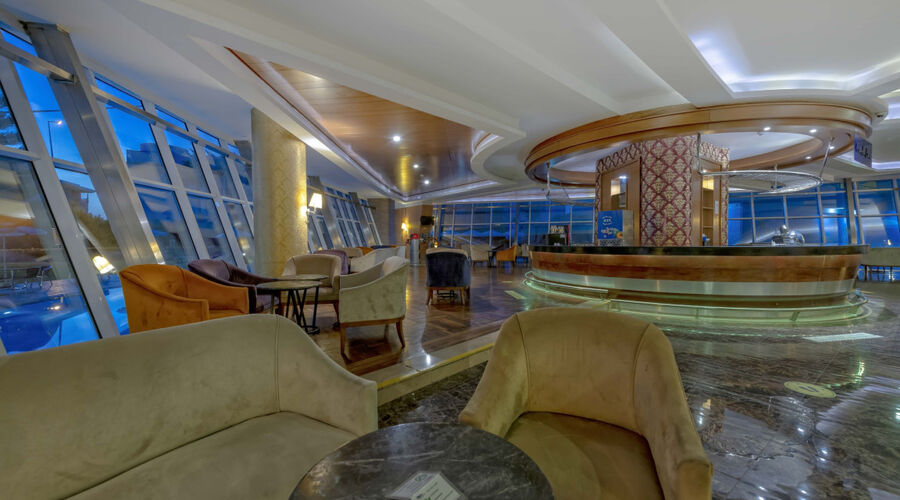 Transatlantik Hotel & Spa  5*