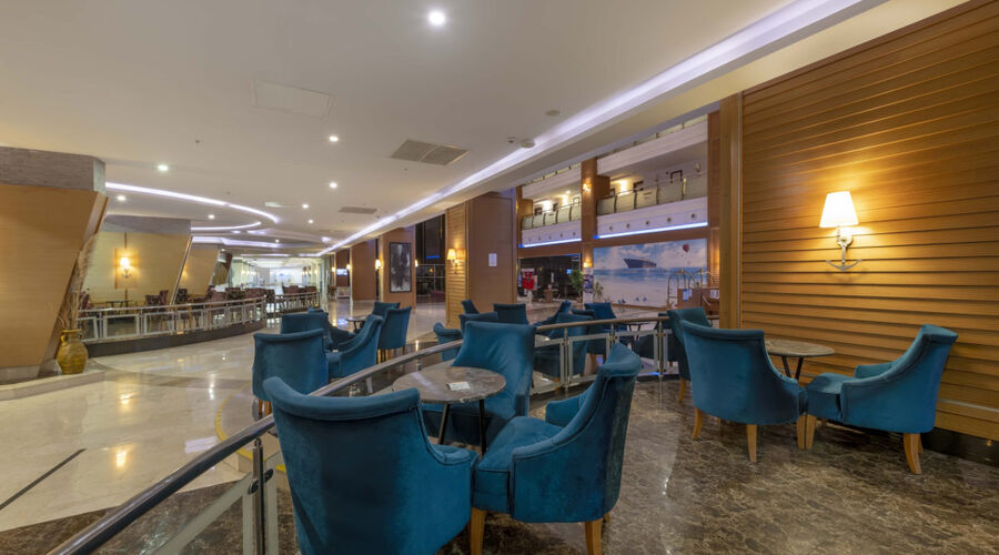 Transatlantik Hotel & Spa  5*