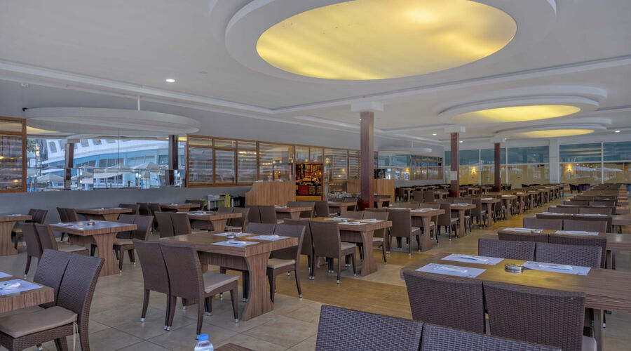 Transatlantik Hotel & Spa  5*