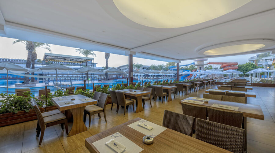Transatlantik Hotel & Spa  5*