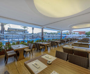 Transatlantik Hotel & Spa  5*