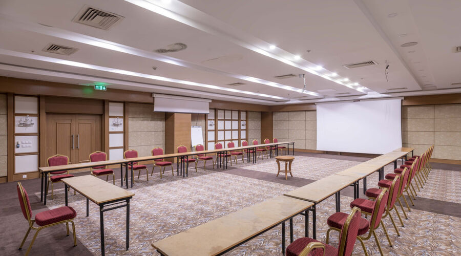 Transatlantik Hotel & Spa  5*