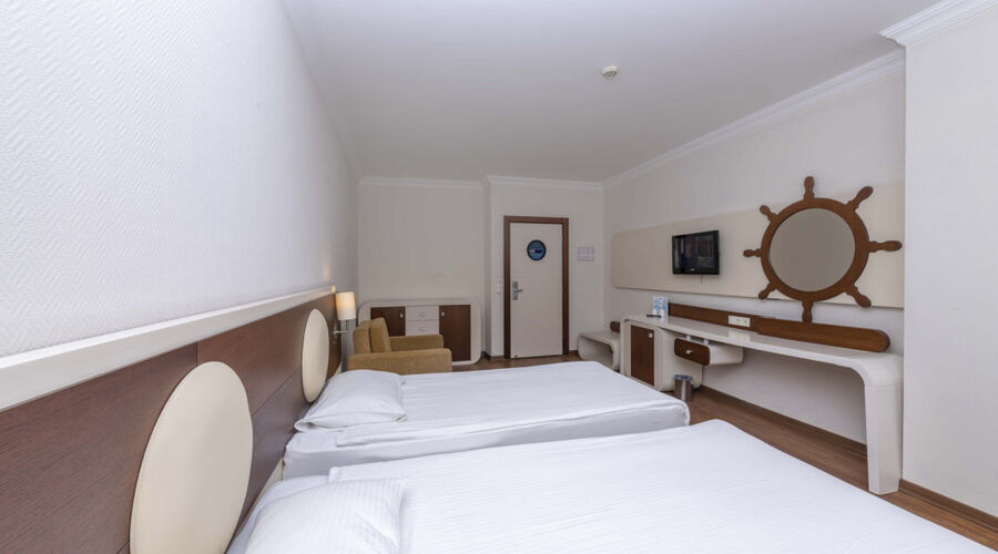 Transatlantik Hotel & Spa  5*