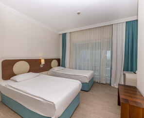 Transatlantik Hotel & Spa  5*