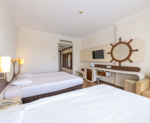 Transatlantik Hotel & Spa  5*