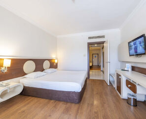 Transatlantik Hotel & Spa  5*