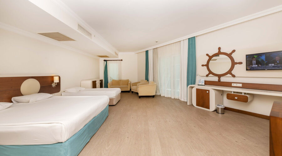 Transatlantik Hotel & Spa  5*