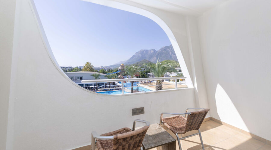 Transatlantik Hotel & Spa  5*