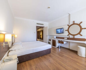 Transatlantik Hotel & Spa  5*